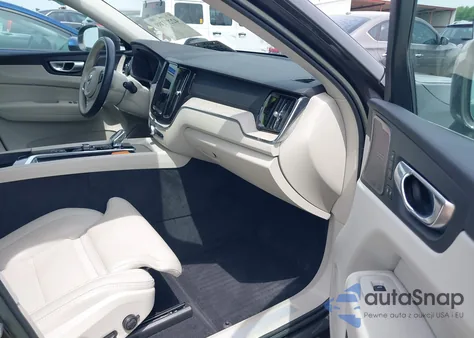 2022 Volvo Xc60 B6 Inscription из США, поврежденный, VIN YV4062RLXN1087637